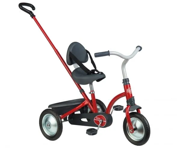 Tricycles, draisiennes et porteurs — jeux d'extérieur pour enfants